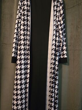 Black and White Houndstooth Open-Front Women’s Sweater Dress